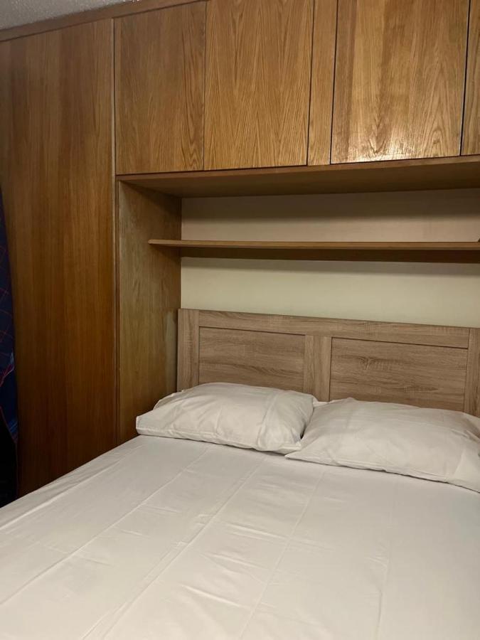 London 1 Bed Cosy House Lejlighed Norwood Eksteriør billede